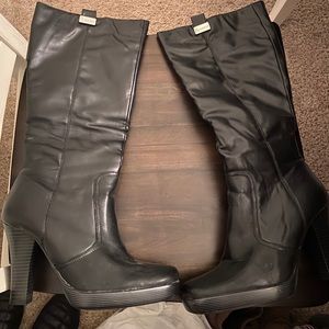 Dress boots for women. Good for dresses